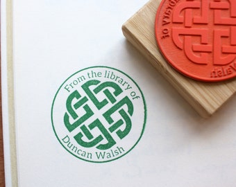 Timbre de livre personnalisé Ex Libris Celtic Love Knot, Quatre cœurs, Timbres en caoutchouc de bibliothèque personnalisés, Cadeau d’amateur de livres, Timbre de mariage irlandais