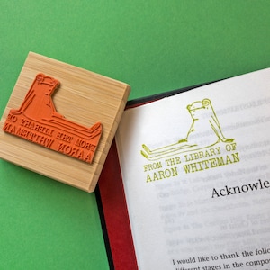 Custom Ex Libris Book Stamp, Cute Sitting Frog, Personalized Library Rubber Stamper with Ink Pad, Book Lover Bibliophile Gift for Him or Her