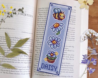 Daisy Bookmark Cross Stitch Pattern, Pixel Art Flower (PDF Pattern)