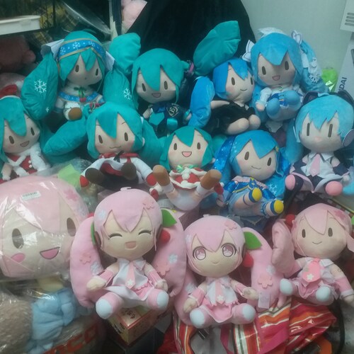hatsune miku plush
