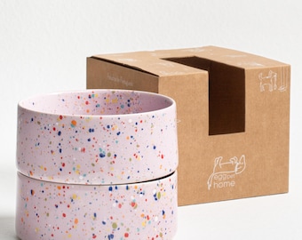 Comedero de cerámica para perros de 16,5/14,5 cm. Colores surtidos: blanco, morado, rosa, azul y verde. Comedero para perros y gatos hecho a mano en Portugal.