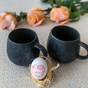 Koffiemok | Keramische mok | Jumbo mok | Aardewerken mok | Gepersonaliseerde mok | Handgemaakte cadeaus voor vrienden | Paascadeau