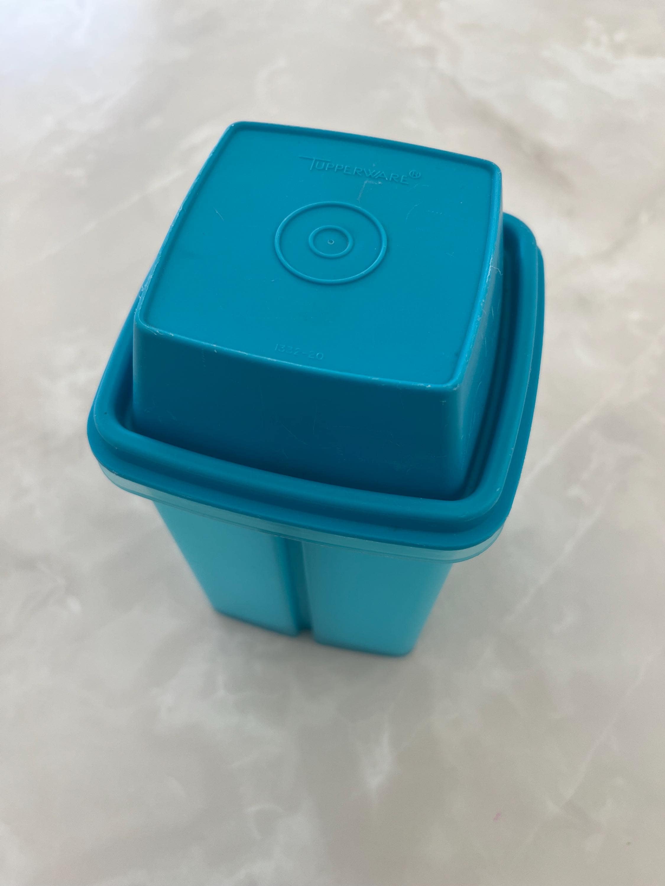 Tupperware Pick-a-deli Pickle Olive Jalapeño Container Keeper