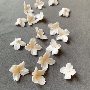 10pcs Clay Flower Beads, Flowers Polymer, Clay Flowers Beading Flowers for Tiara Making Flower Bead Caps, Crown Hair Accessories 1.5-2.5cm