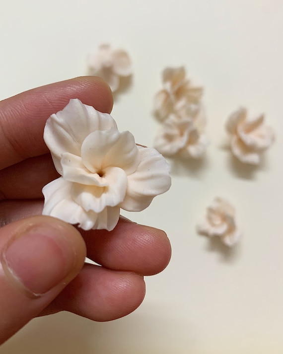 10 X Cream Clay Flower Beads Cream Flowers Polymer Clay Flowers Beading  Flowers for Tiara Making Flower Bead Caps 