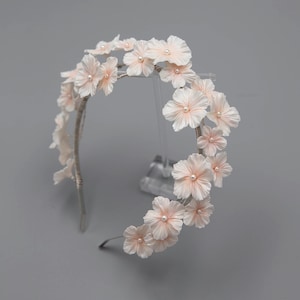 White Clay Flower Headband, Clay&Pearl Crown, White Floral Headband, Floral Bridal Headband, Flower Clay Gift, Clay Flower Crown Ivory
