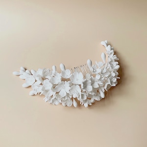 Bridal Hair Comb With Pearl White Clay Flower, Bridal Hair Piece, White Pearl Hair Comb, Bridal Hair Accessory, Crystal Bridal Hair Comb