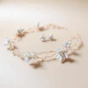 Bridal Hair Vine with Clay Flowers, Bridal Hair Vine Crystal, Bridal Headpiece Gold Wedding, Wedding Hair Accessory, Floral Hair Vine Bridal
