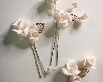 3stk Gold Hochzeit Haarnadel mit Tonblumen, florale Braut Haarnadeln, Geschenk für Brautjungfern, Tonblumen Haarnadel, weiße Ton florale Kopfstück