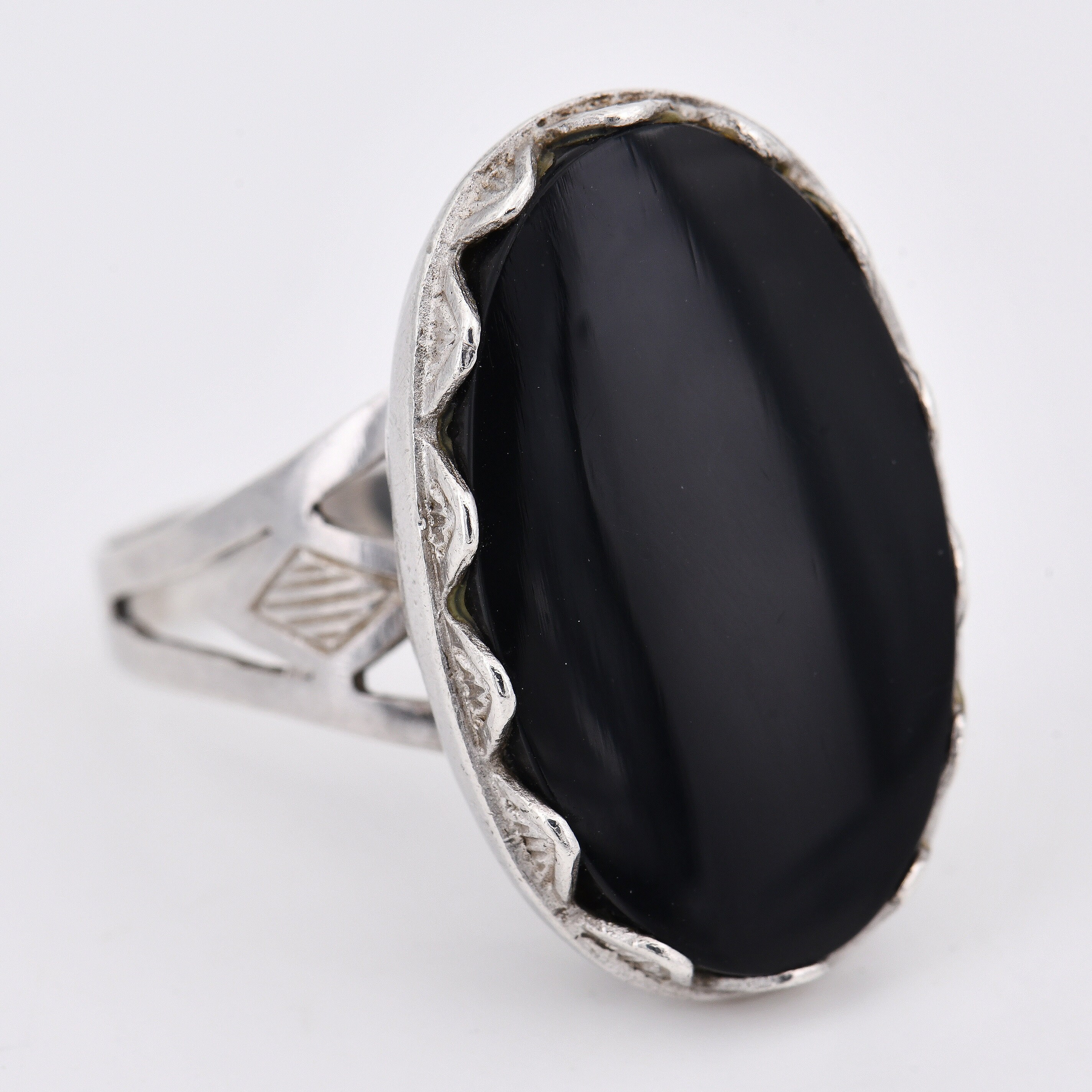 Gr. 63 - True Vintage Silver 925 Women's Ring With Black