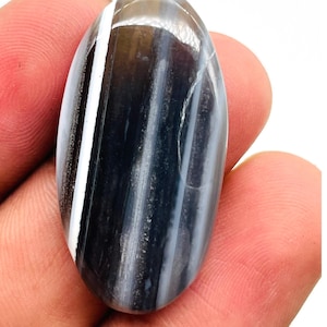 Colar de opala azul artesanal de 30 quilates - Joia exclusiva com pedras preciosas - Pingente de opala azul - Joia com pedras naturais para mulheres - 33 x 17 x 6 mm