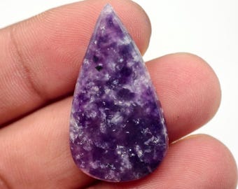 Lila Lepidolith Cabochon | Kristall der Gelassenheit für Schmuck & Energiearbeit, (32x18x4mm 20 ct)