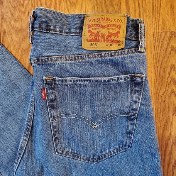 Vintage Levi Strauss & Co 505 High Waisted Straight Leg Jeans Medium Wash