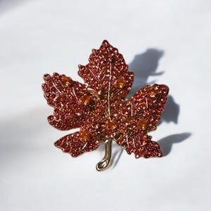 Autumn Maple Leaf Brooch, Rhinestone Fall Pin for Women, Sparkling Maple Leaf Brooch – Gold-Tone Fall Jewelry