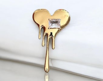 Melting Heart Brooch, Unique Statement Pin in Gold with Rhinestone, Gold Tone Heart Drip Brooch, Trendy Fashion Accessory for Jackets & Bags