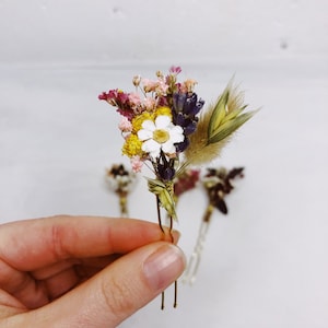 Haarnadeln aus echten getrockneten Blumendezenter HaarschmuckHochzeitsschmuckboho HaarschmuckBlumen fürs HaarBrautschmuckHaarspange springtime