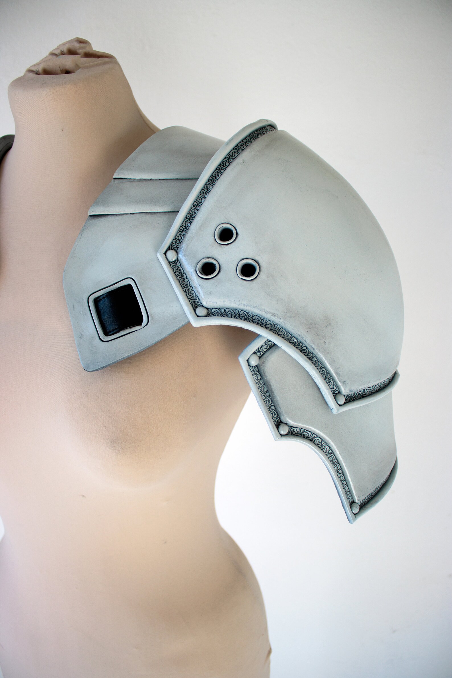 Sephiroth Ff7 Remake Pauldrons Made to Measure - Etsy