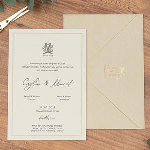 Elegante Hochzeitseinladungen mit individuell gestaltbaren Umschlägen für Events
