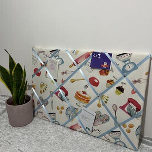 Tableau pour mémo en tissu rembourré Bake Off Cooking - Cadeau pour le chef de cuisine - Affichez des listes, des photos, des notes, etc. - Fabriqué sur commande