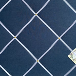 Fabriqué à la main sur mesure, tissu légèrement rembourré pour avis, mémo, affichage, tableau d'affichage, fabriqué à partir de tissu de coton bleu marine image 8