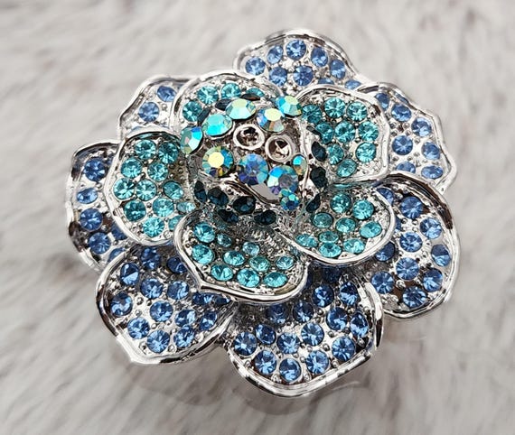 Vintage Blue Crystal Flower Brooch – Silver Tone Floral Pin  display picture 1