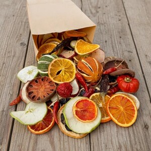 250g Natural Dried Fruit Mix - Rustic Potpourri Bowl Fillers & Christmas Craft Decoration - Eco Friendly Botanical Mix