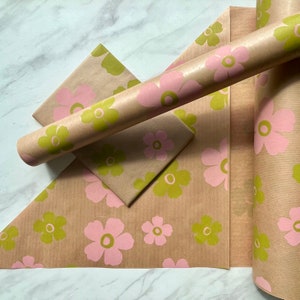 Papel de embrulho para presente com estampa floral verde rosa e ecológico, 100% reciclado e reciclável, aniversário, dia das mães, aniversário de casamento