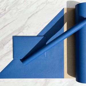 Papier cadeau écologique bleu marin, 100 % recyclé et recyclable, papier d'emballage kraft, anniversaire, ruban de papier de Noël assorti