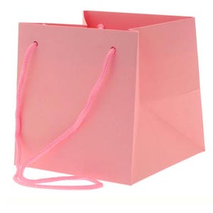 Premium Luxury Baby Pink Paper Wedding Christmas Birthday Favour Hand Tie Gift Bags With Cotton Handles 17 x 17 x 17 cm