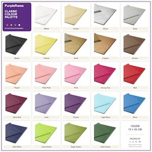 Peut inclure: Une grille de 23 feuilles rectangulaires de papier de soie dans diverses couleurs dont blanc, crème, argent, gris, noir, jaune, or, cuivre, marron, pêche, rose pâle, rose, rose vif, rouge, rouge foncé, lilas, violet, bleu clair, bleu, bleu foncé, vert citron, vert sauge et vert foncé. Le texte PurpleRama Classic Colour Palette et 18GSM 75 x 50 CM packs of 1, 3, 5, 10 est visible.