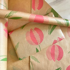 Papel de embrulho ecológico com estampa floral de tulipas, 100% reciclado e reciclável, papel de embrulho kraft para aniversários, sustentável