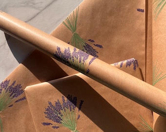 Lavendelblüten Umweltfreundliches Geschenkpapier, 100 % recycelt und recycelbar, Kraftpapier, Geburtstagspapier.