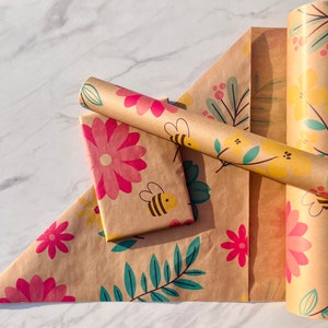 Carta da regalo ecologica Floral Bee, riciclata e riciclabile al 100%, carta da regalo Kraft, carta da regalo per compleanni sostenibile.