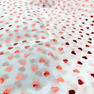 Carta velina ecologica con stampa a forma di cuore in lamina rossa per San Valentino, 100% riciclata e riciclabile, carta velina stampata di lusso con cuoricini.