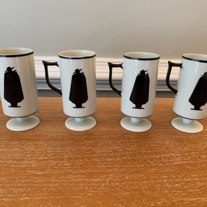 Vintage Capa Negra Coffee Set
