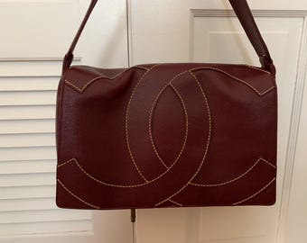 Vintage Chanel Shoulder Bag – Red Caviar Leather CC Logo, 2004-2005