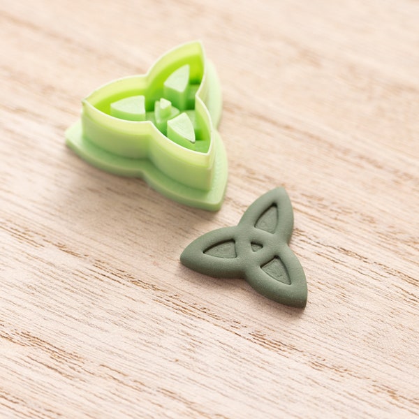 Celtic Triad Knot (Debossing) | Celtic Trinity Knot Cutter | Polymer Clay Cutter | St. Patrick’s Day Cutter