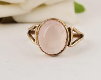 Anillo de oro de cuarzo rosa hecho a mano / Anillo de piedra preciosa natural / Elegante declaración vintage / Regalo para ella