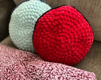 Circle fluffy pillow / decorative pillow