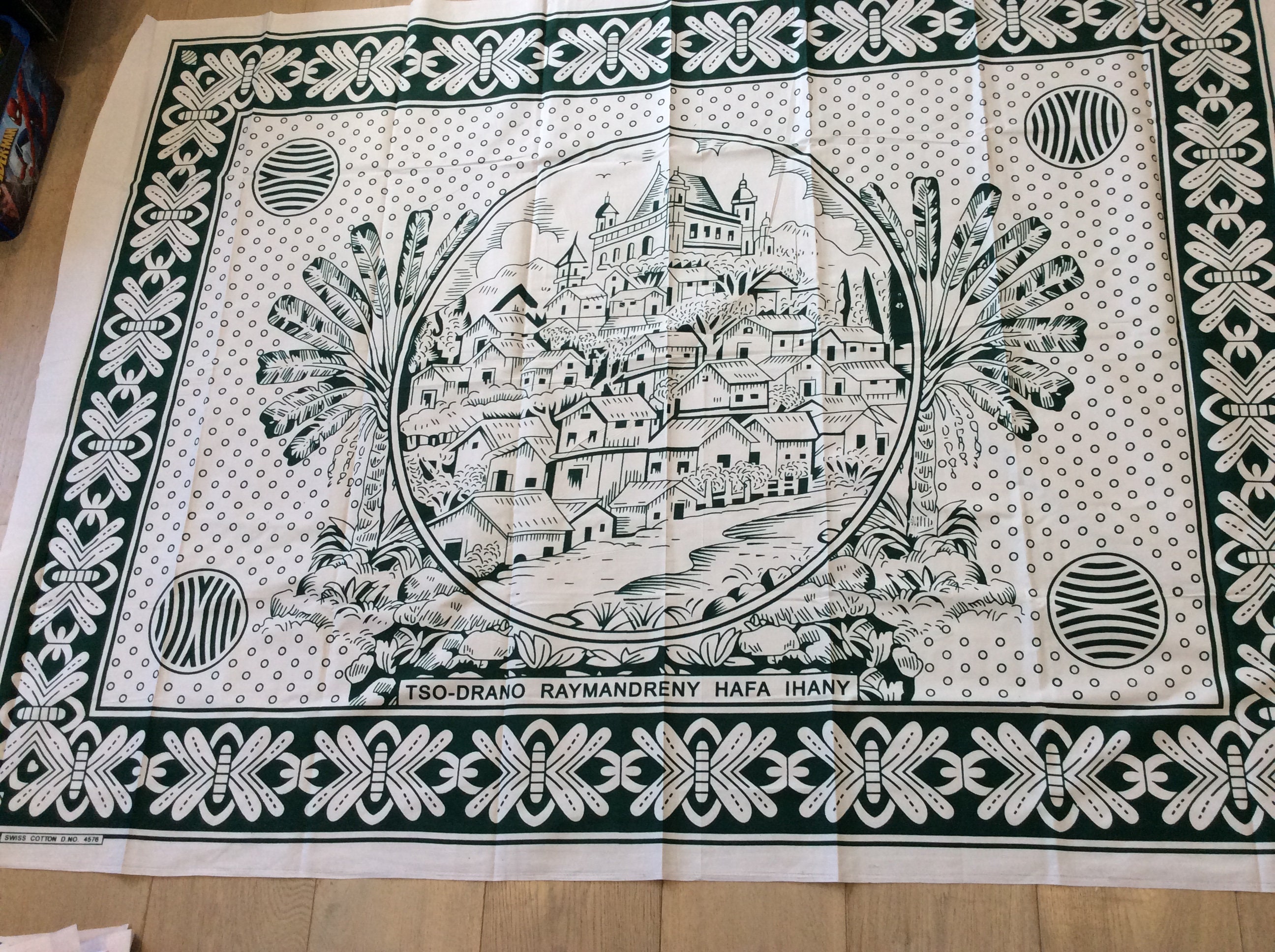 Paréo Lambahoany été – Motif Africain – Artisanat Malagasy – Taille Unique Femme