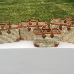 PANIER en palmier nain bordé cuir coins cuir Idéal courses, marchés, plage. Raphia , palmier osier jonc paille image 2