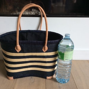 Large double basket with long handles and closing pouch. image 6