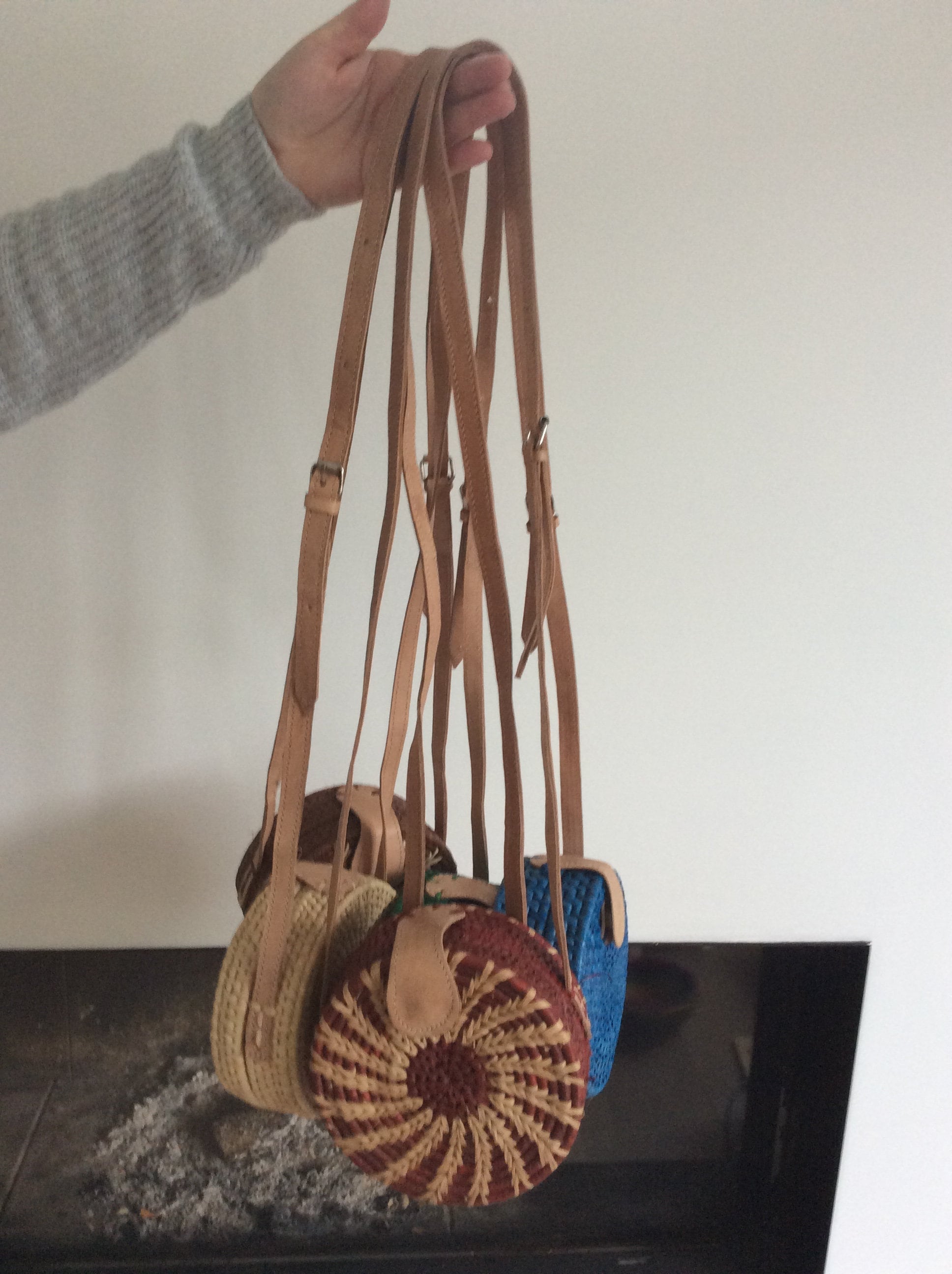 round water bottle bag in MADAGASCAR RAPHIA, shoulder strap, wicker straw  leather flap