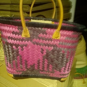 4 reinforced corners leather basket tote aravola leather handles 40cm. Straw tote bag. Ideal for shopping, markets, beach. Raffia, palm wicker, rush Black