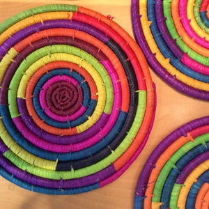6 raffia coasters, Madagascar, storage