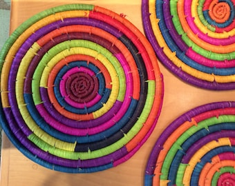6 raffia coasters, Madagascar, storage