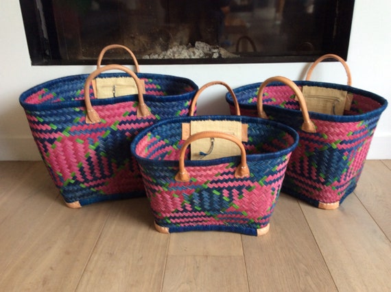 4 coins renforcés cuir panier cabas aravola anses cuir 40cm . Sac cabas paille. Idéal courses, marchés, plage. Raphia , palmier osier’ jonc