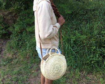 jolie gourde sac rond en doum, bandouillère et anse paille, paille osier