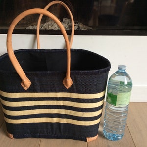 Large double basket with long handles and closing pouch. image 5