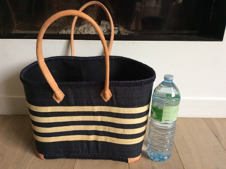 Large double basket with long handles and closing pouch. image 5